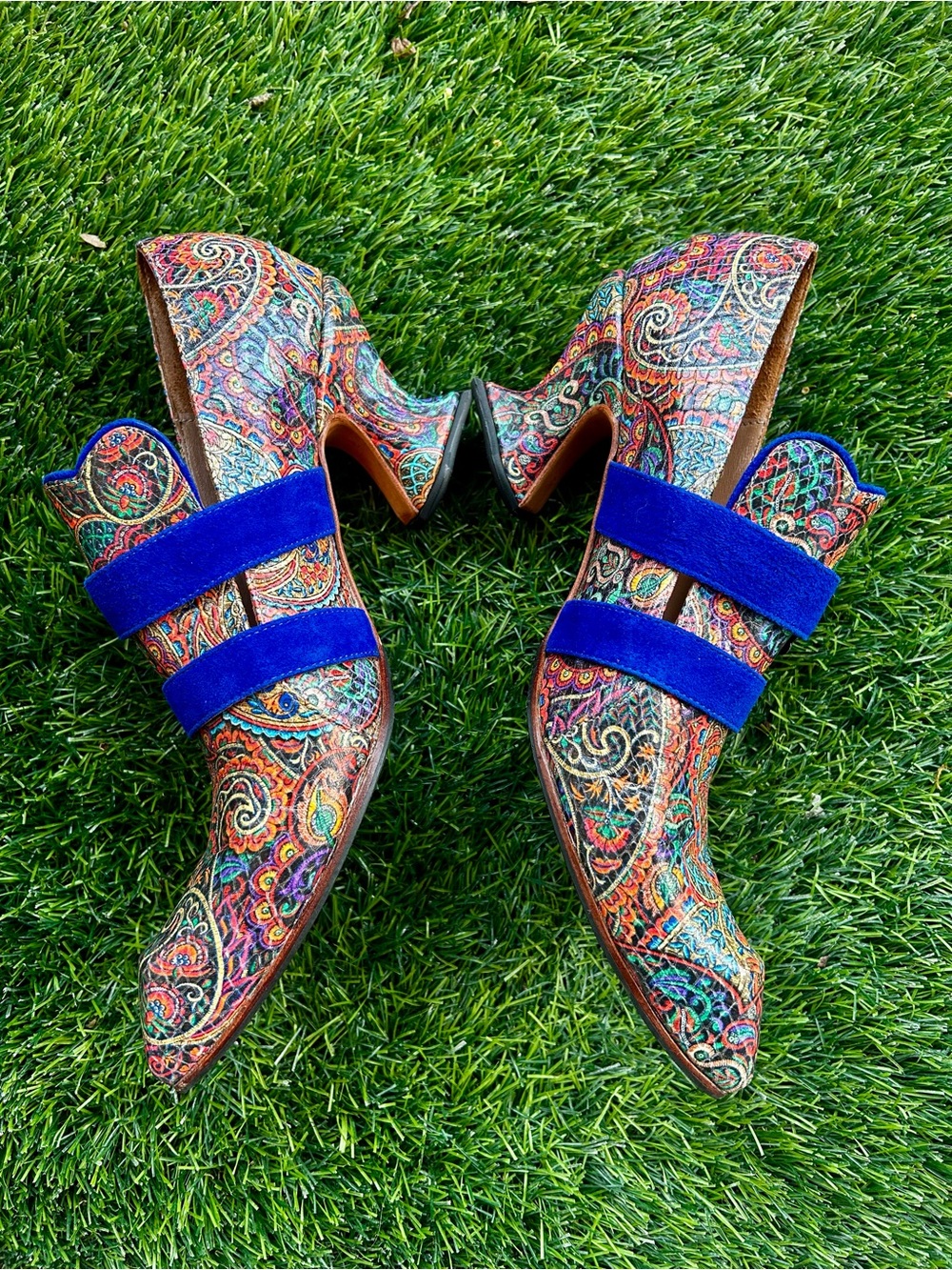 John Fluevog Classy Strozzi Swordfish Toe Pumps in Paisley - Picture 3 of 8